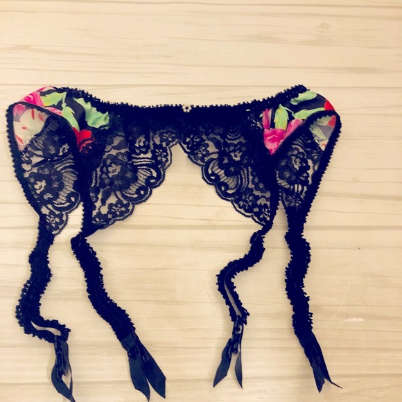 Dior Intimates & Sleepwear Christian Dior 8s Purple Lace Garter